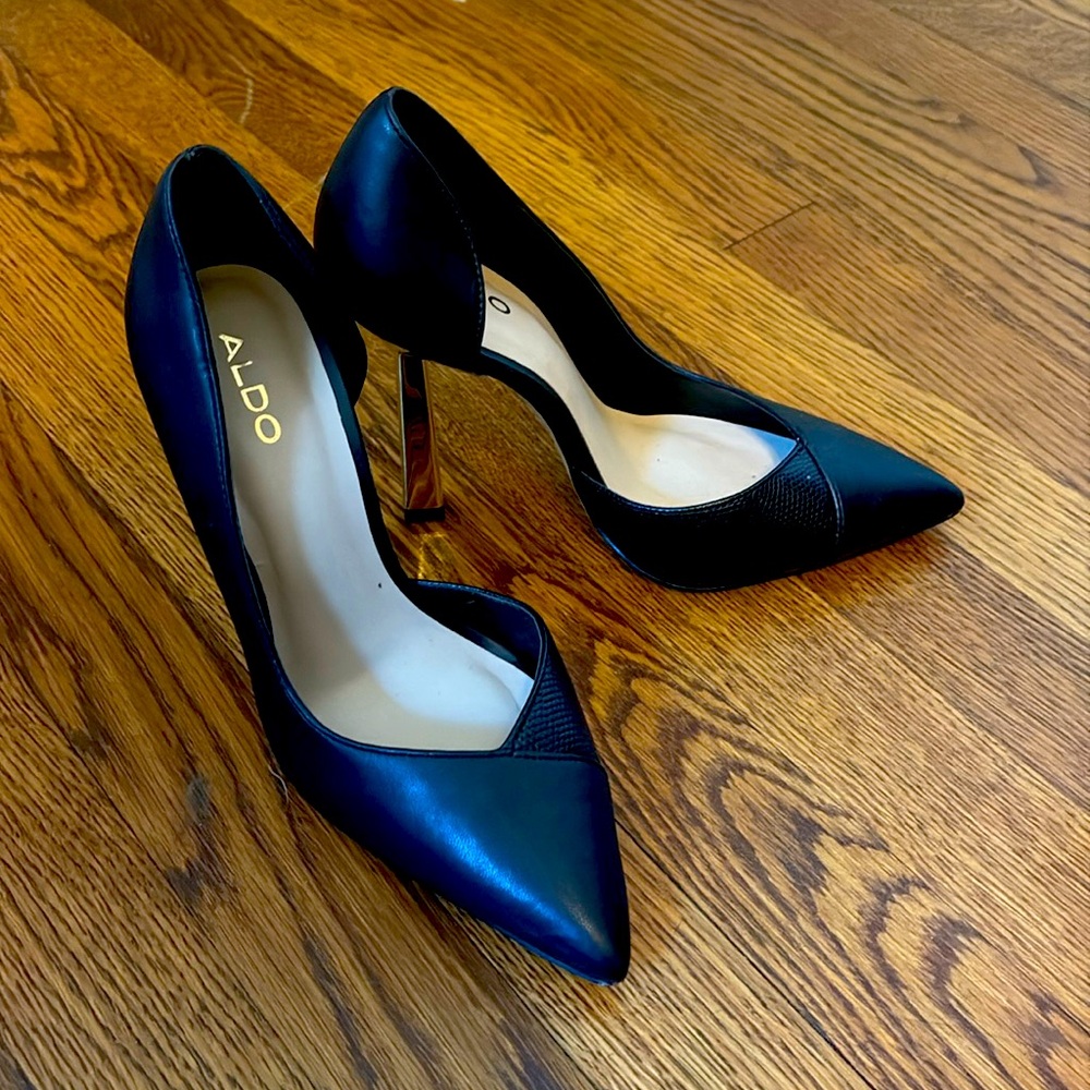 Aldo Black Heels Gold Heel